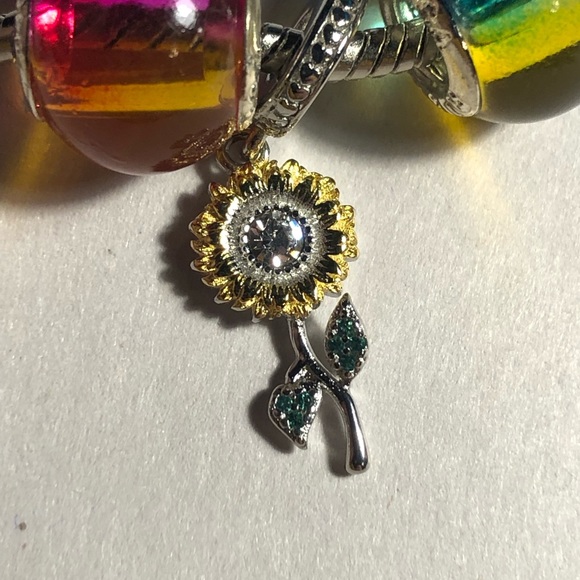 Sterling Silver Sunflower Charm - Picture 2 of 3